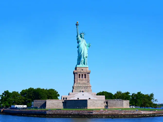 Circle Line Liberty Bootstour (60 Minuten)