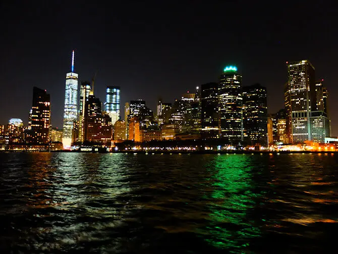 Bateaux Bootstour mit Abendessen in New York - Aussicht