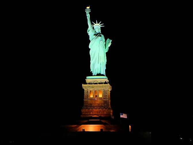 Bateaux Bootstour mit Abendessen in New York - Freiheitsstatue