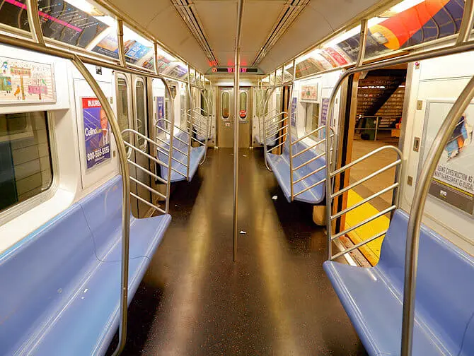 New York Subway (U-Bahn) - U-Bahn Sitzplätze