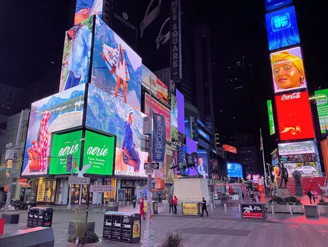 Was kann man am Times Square machen - Bei Nacht