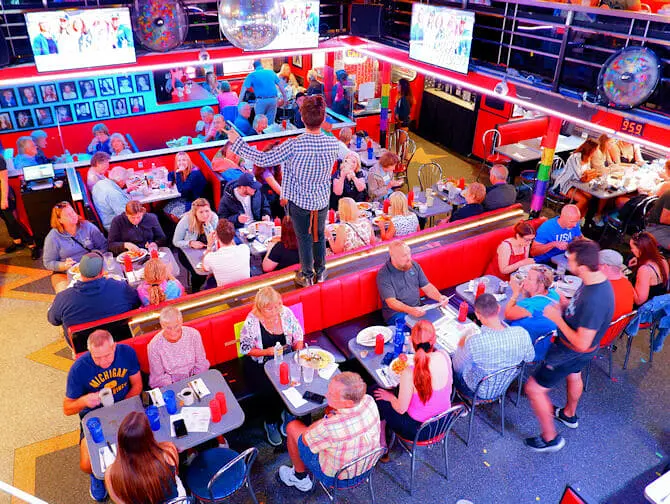 Breakfast in New York -Ellens Stardust Innen