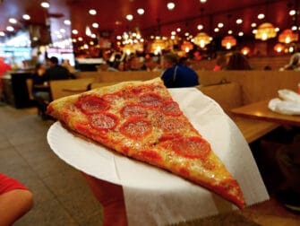 Die beste Pizza in New York - NY Pizza Suprema - Slices