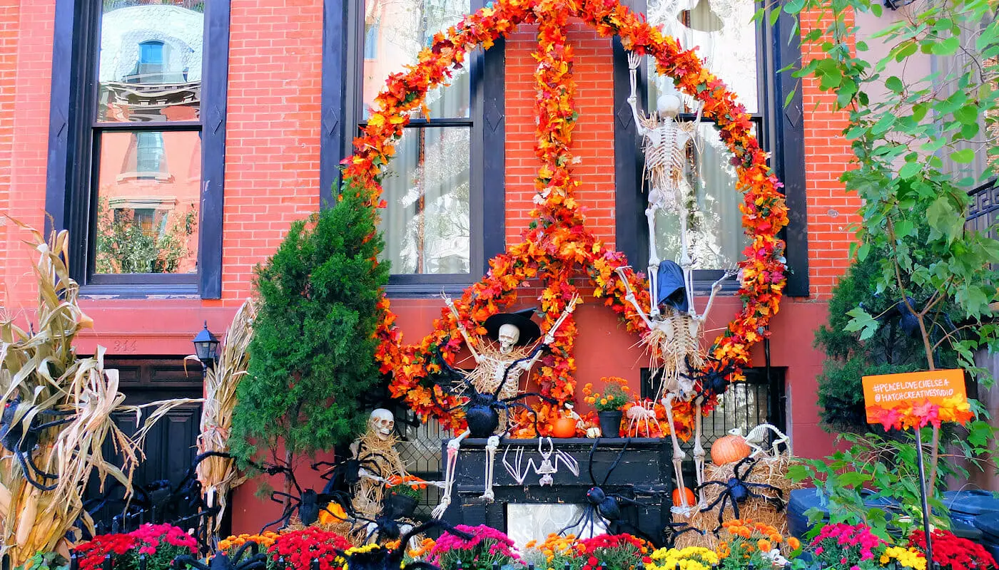 Halloween in New York - Dekoriertes Haus