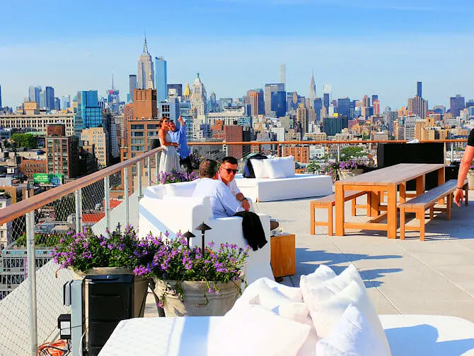Die besten Rooftop Bars von New York - The Roof auf dem PUBLIC