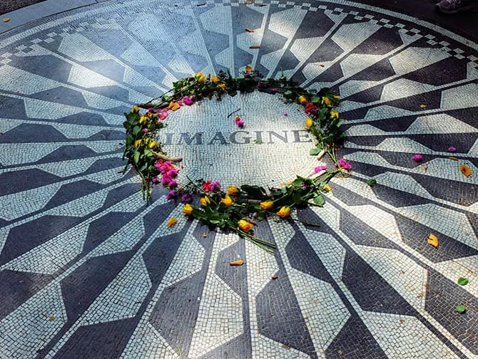 Rundgang zu den Filmdrehorten im Central Park - Strawberry Fields