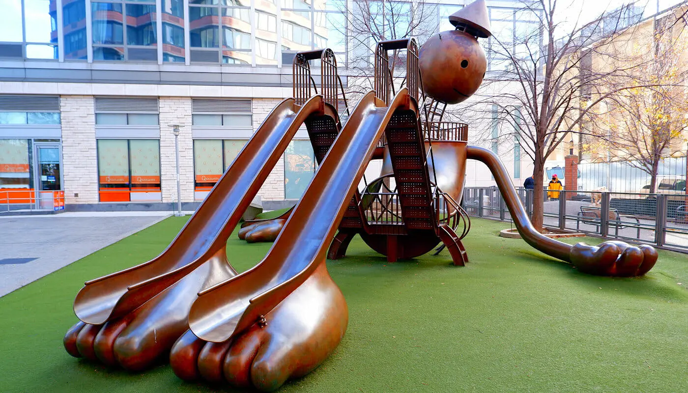 Spielplätze in New York - Tom Otterness Silver Towers Spielplatz