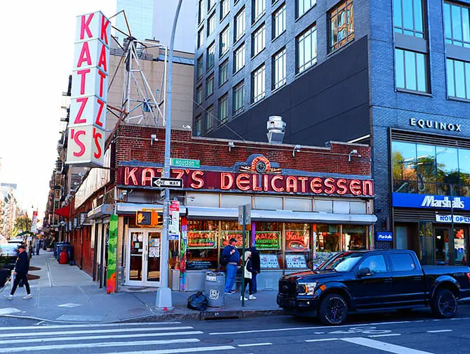 Was kann man in der Lower East Side machen - Katz's Deli
