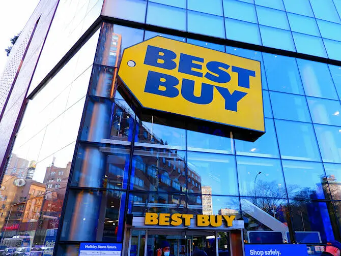 Elektrische Geräte und Gadgets in NYC - BestBuy