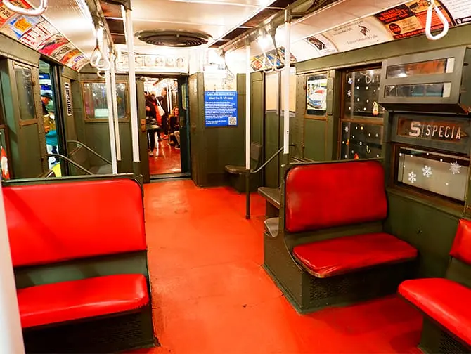 Alte Eisenbahnen in NYC - Innenausstattung von der Eisenbahn