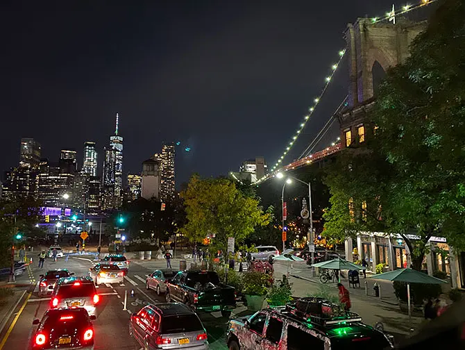 Gray Line Hop on Hop off Bus in New York - Brooklyn bei Nacht