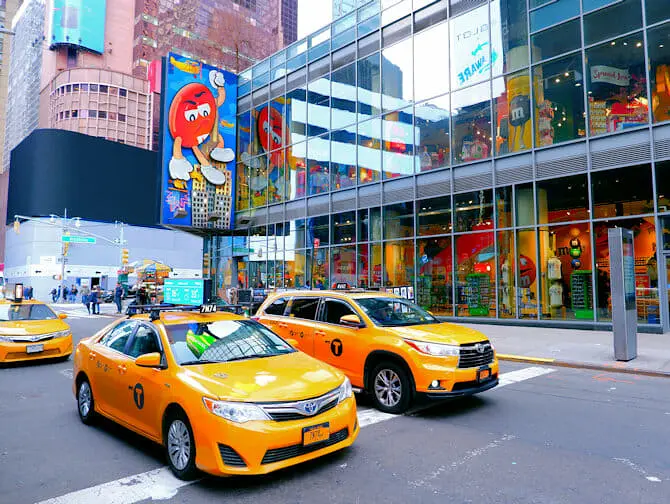 Was kann man im Theater District machen - M&M Store