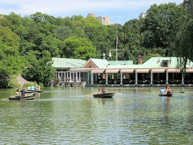 Ruderbootverleih im Central Park - Das Loeb Boathouse