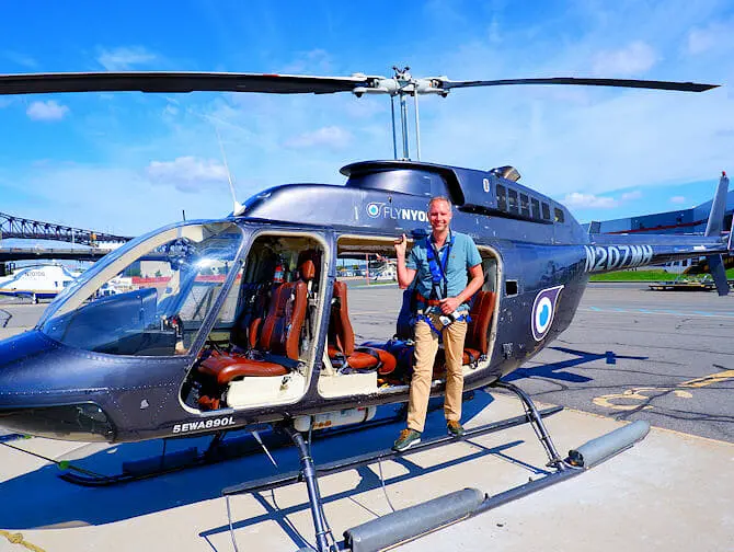 Helikopter-Rundflug ohne Türen in New York - Selfie