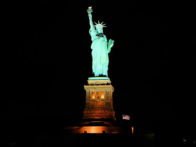 Hudson River Bootstour mit Abendessen in New York - Jacht