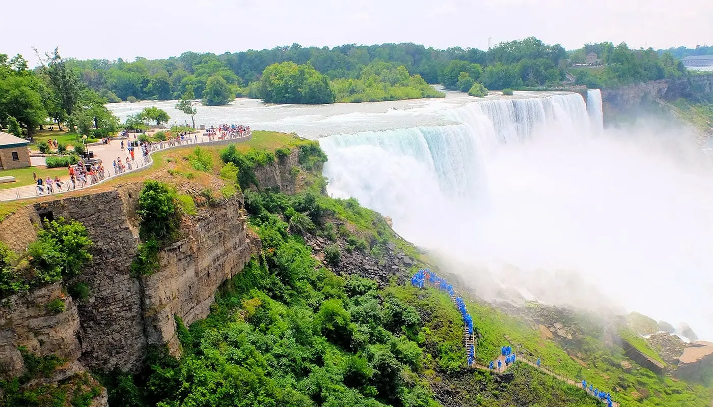 Tagesausflug von New York zu den Niagarafällen mit dem Bus - Blick vom Aussichtspunkt