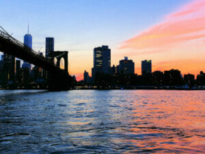 bootstour in der daemmerung in new york
