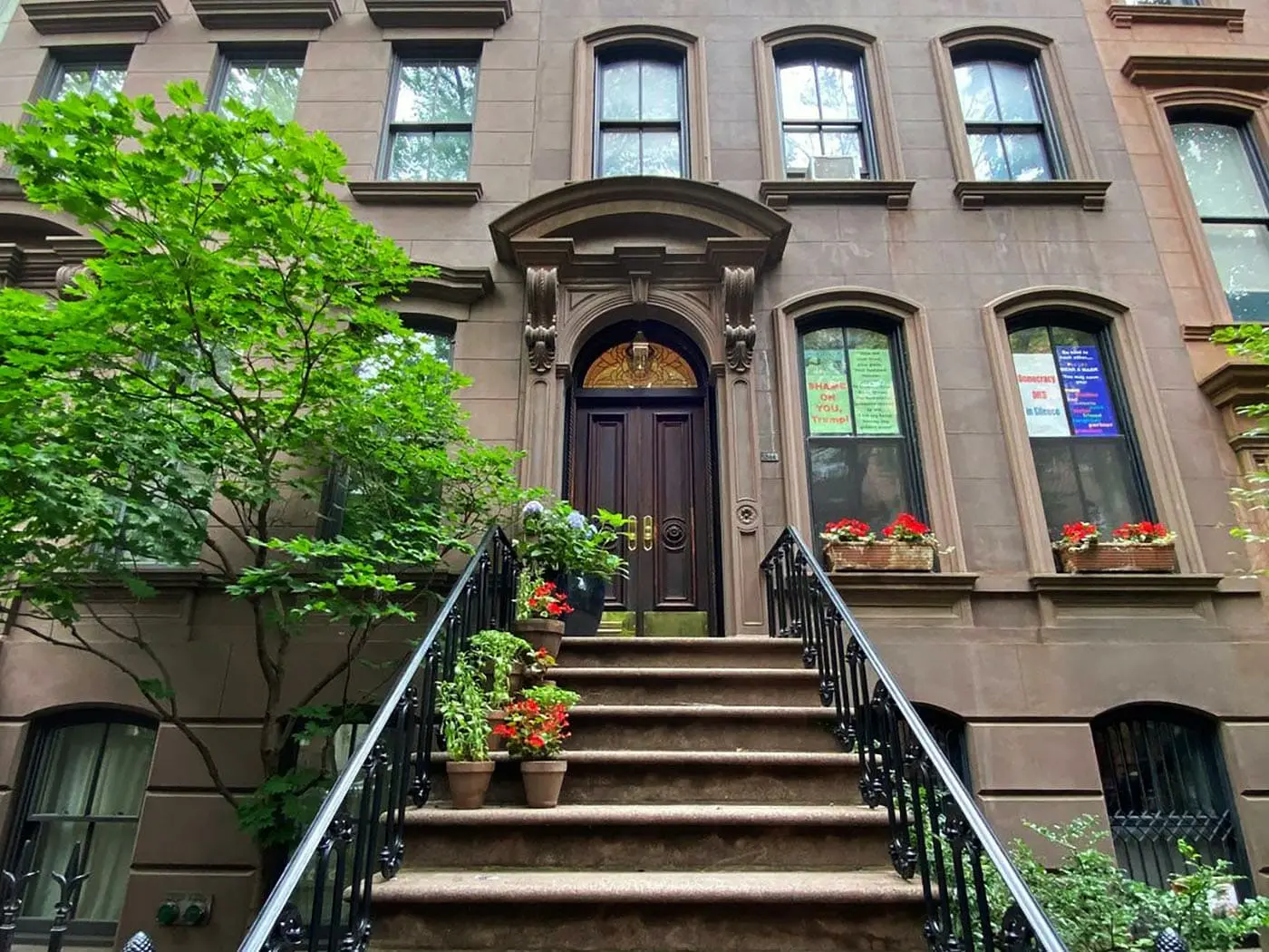 Sex and the City Tour - Carrie's Apartment