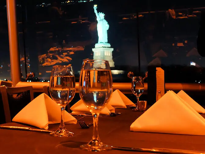 Bootstouren mit Abendessen in New York
