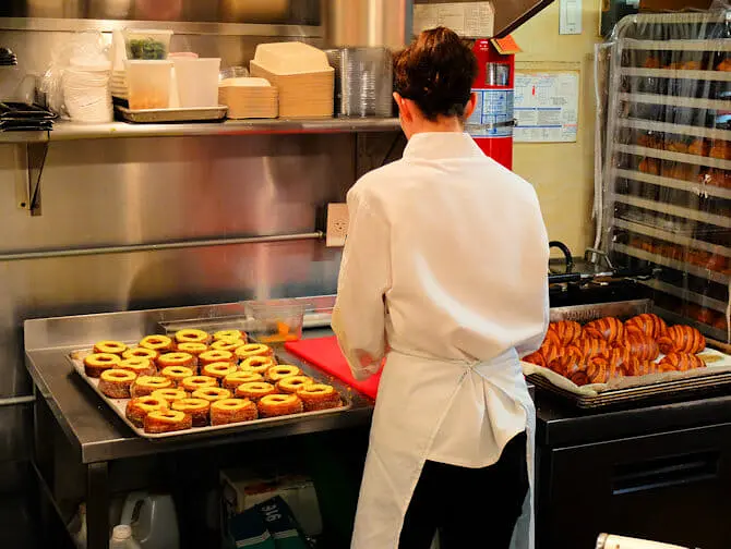 Beste Donuts in New York - Dominique Ansel Bakery Innen