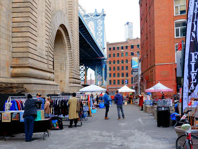 Flohmärkte in New York - Dumbo Flea Market Brooklyn