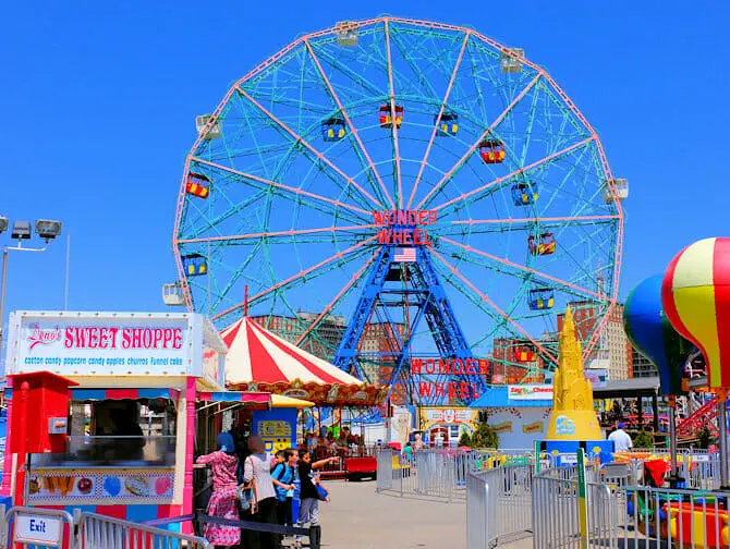 Denos Wonder Wheel Amusement Park in Coney Island Ferris Wheel
