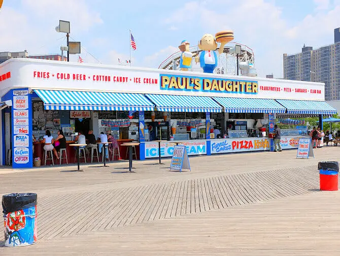 Denos Wonder Wheel Amusement Park in Coney Island - Snack Bar
