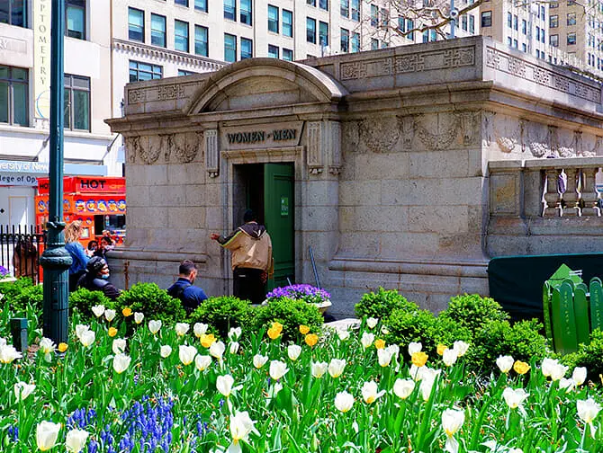 Bryant Park in New York - Öffentliche Toilette
