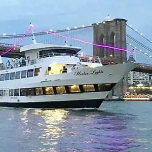 Silvester Bootstour in New York - Harbor Lights NYC