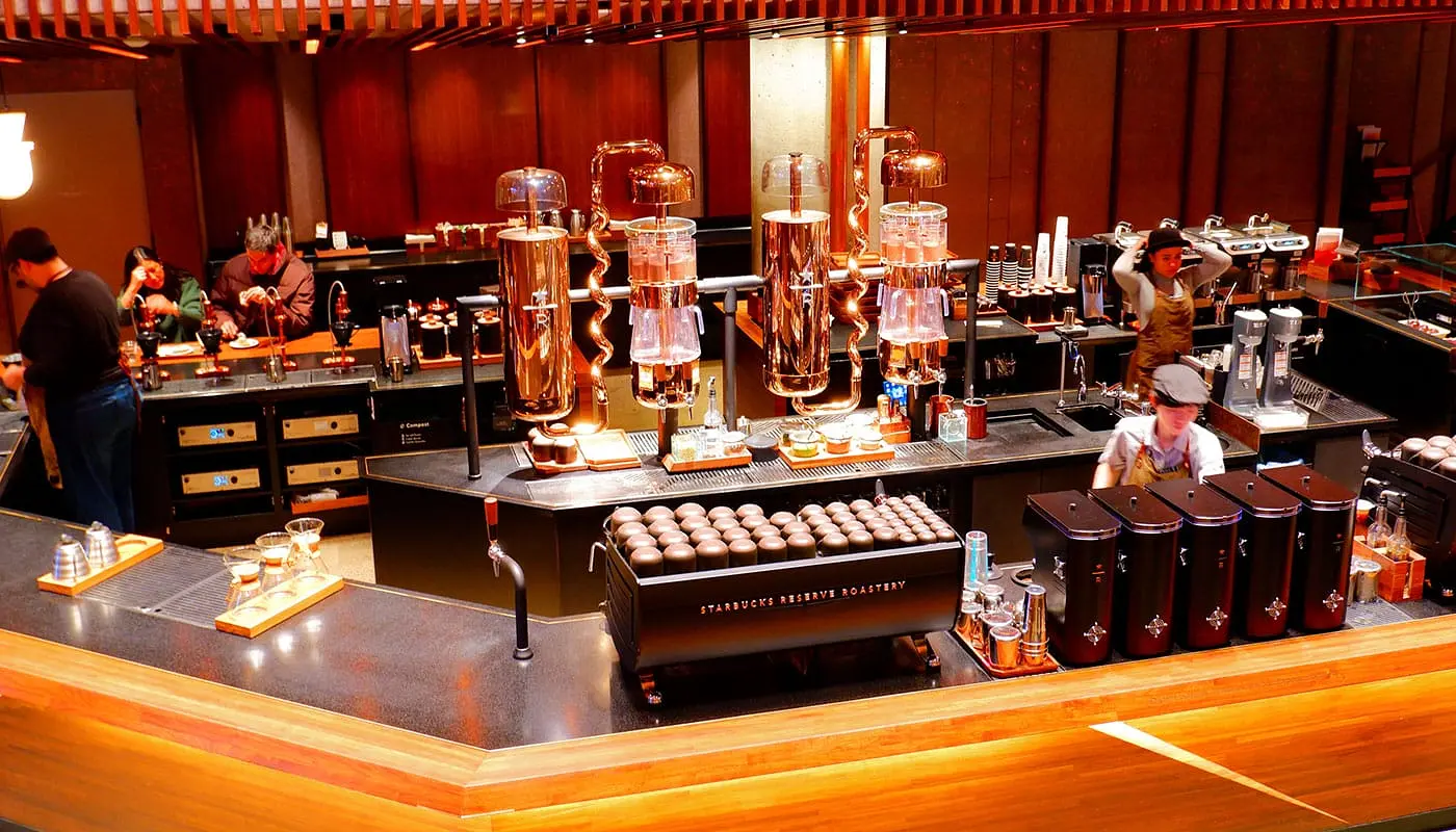 Die besten Caf&eacute;s in New York - Starbucks Reserve Roastery New York