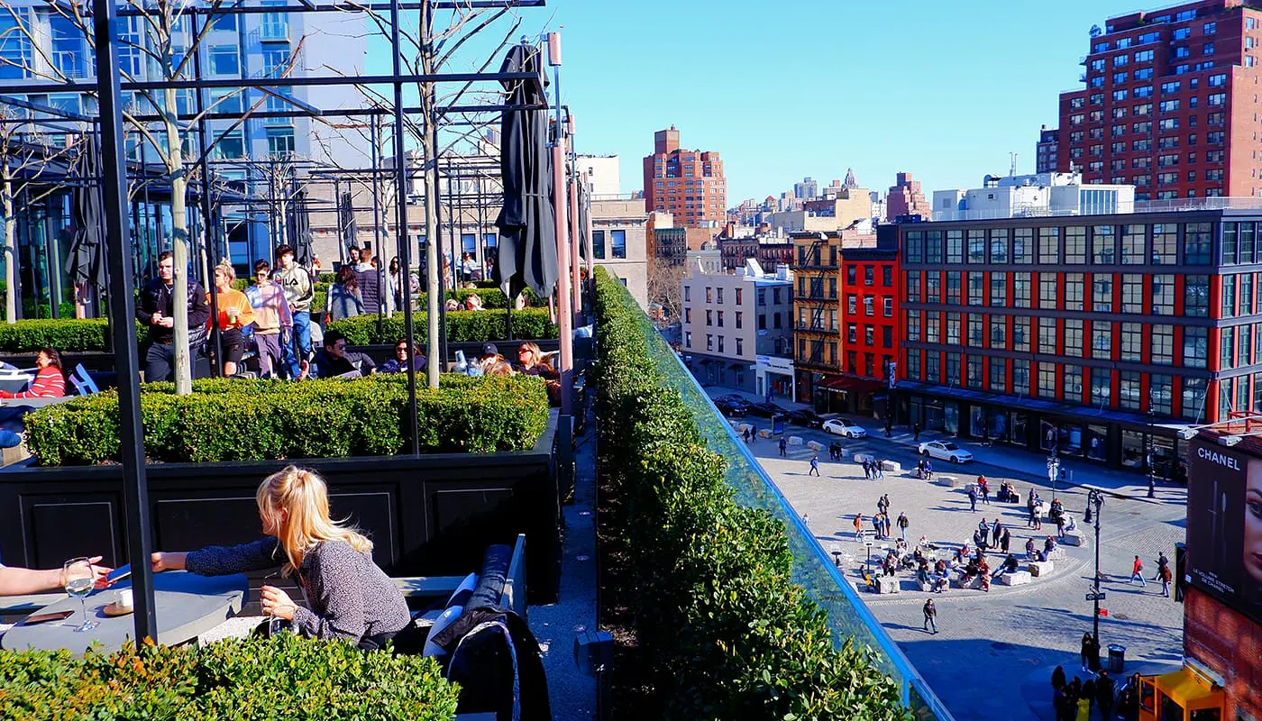 Die besten Rooftop Bars von New York - RH Rooftop Restaurant