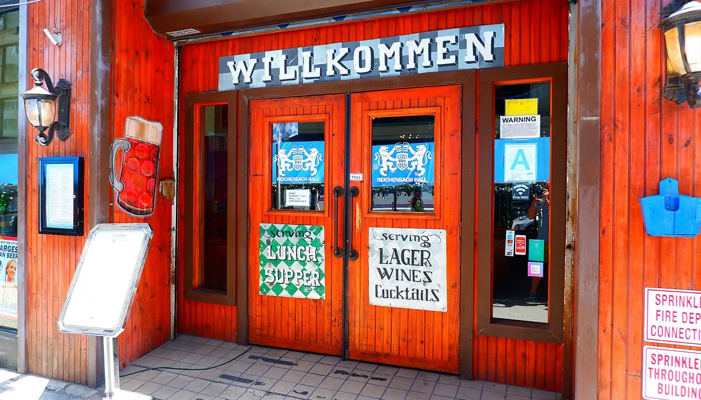 Biergärten in New York - Radegast Hall