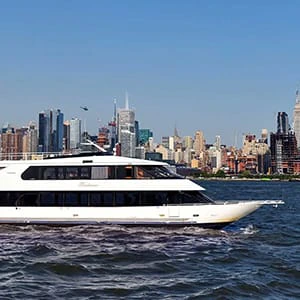 Silvester Bootstouren in New York - Sundancer NYE Party