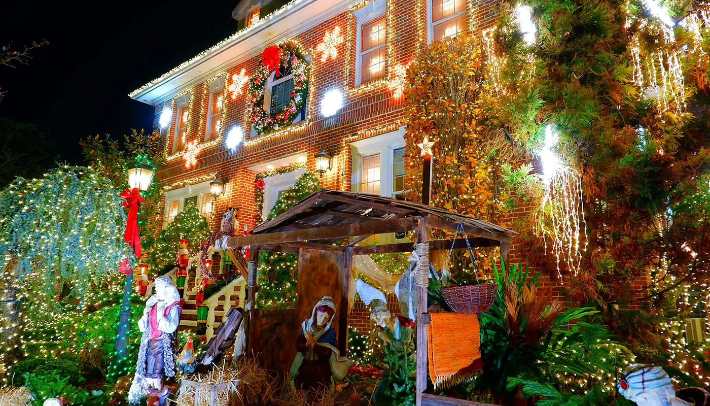 Tagesplanung für Weihnachtszeit in New York - Dyker Heights Christmas Lights Tour