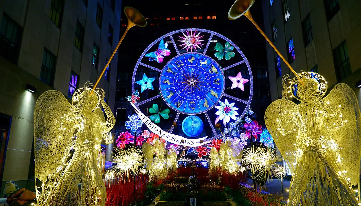 Tagesplanung für Weihnachtszeit in New York - Saks Fifth Avenue Holiday Light Show
