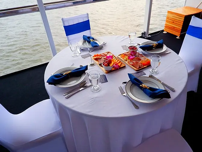 Manhattan Dinner Cruise in New York (3 Stunden) - Mehrgängiges Menü