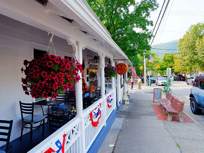Kleinstadt Amerika: Tagesausflug nach Cold Spring in der Nähe von New York - Upstate New York