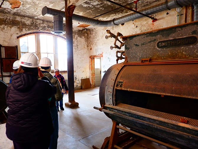 Ellis Island Hard Hat Hospital Tour - Kleingruppentour