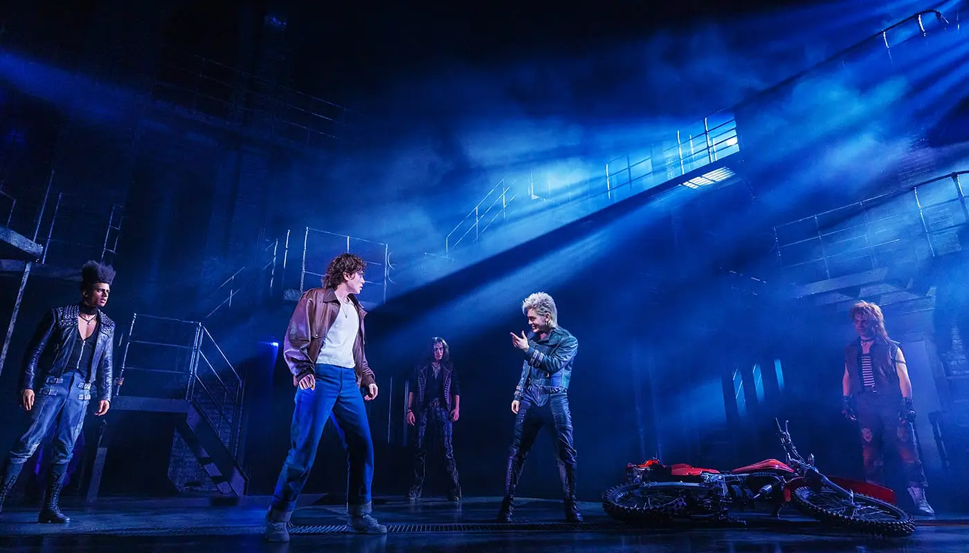 The Lost Boys am Broadway Tickets - Horrorkomödie