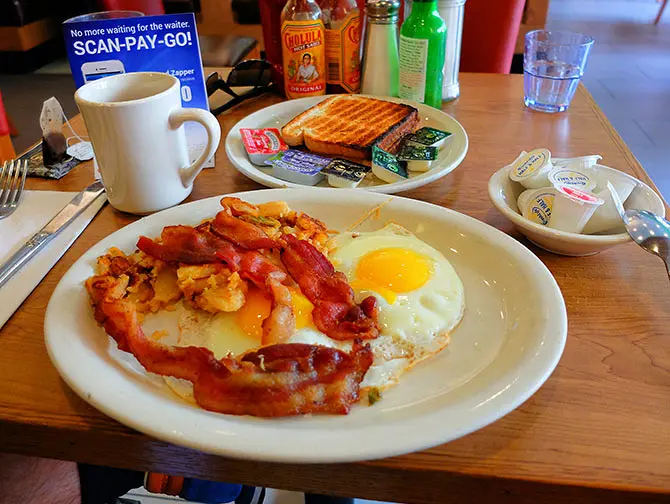 Diners in New York - Westway Diner in Hell's Kitchen