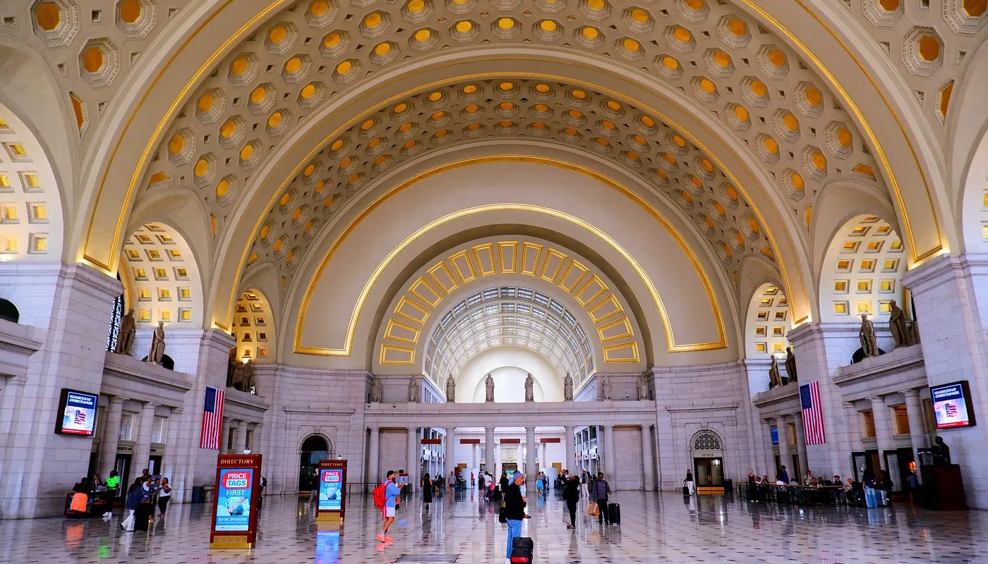 So besuchen Sie Washington D.C. von New York aus – Bahnhof